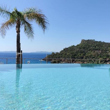 Aparthotel Les Lauriers Roses Le Le Rayol-Canadel-sur-Mer Esterno foto