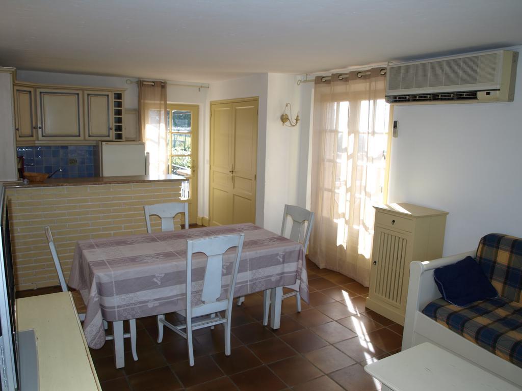 Aparthotel Les Lauriers Roses Le Le Rayol-Canadel-sur-Mer Esterno foto