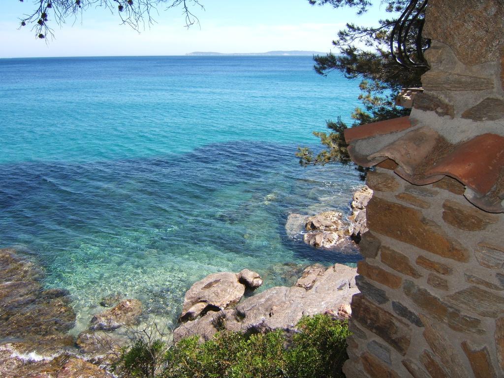 Aparthotel Les Lauriers Roses Le Le Rayol-Canadel-sur-Mer Esterno foto