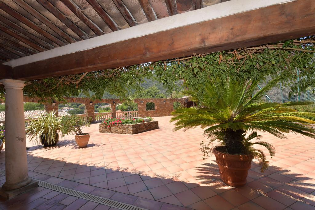 Aparthotel Les Lauriers Roses Le Le Rayol-Canadel-sur-Mer Esterno foto