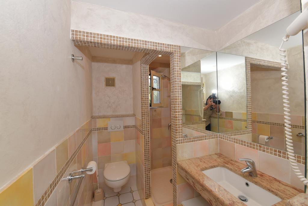 Aparthotel Les Lauriers Roses Le Le Rayol-Canadel-sur-Mer Esterno foto