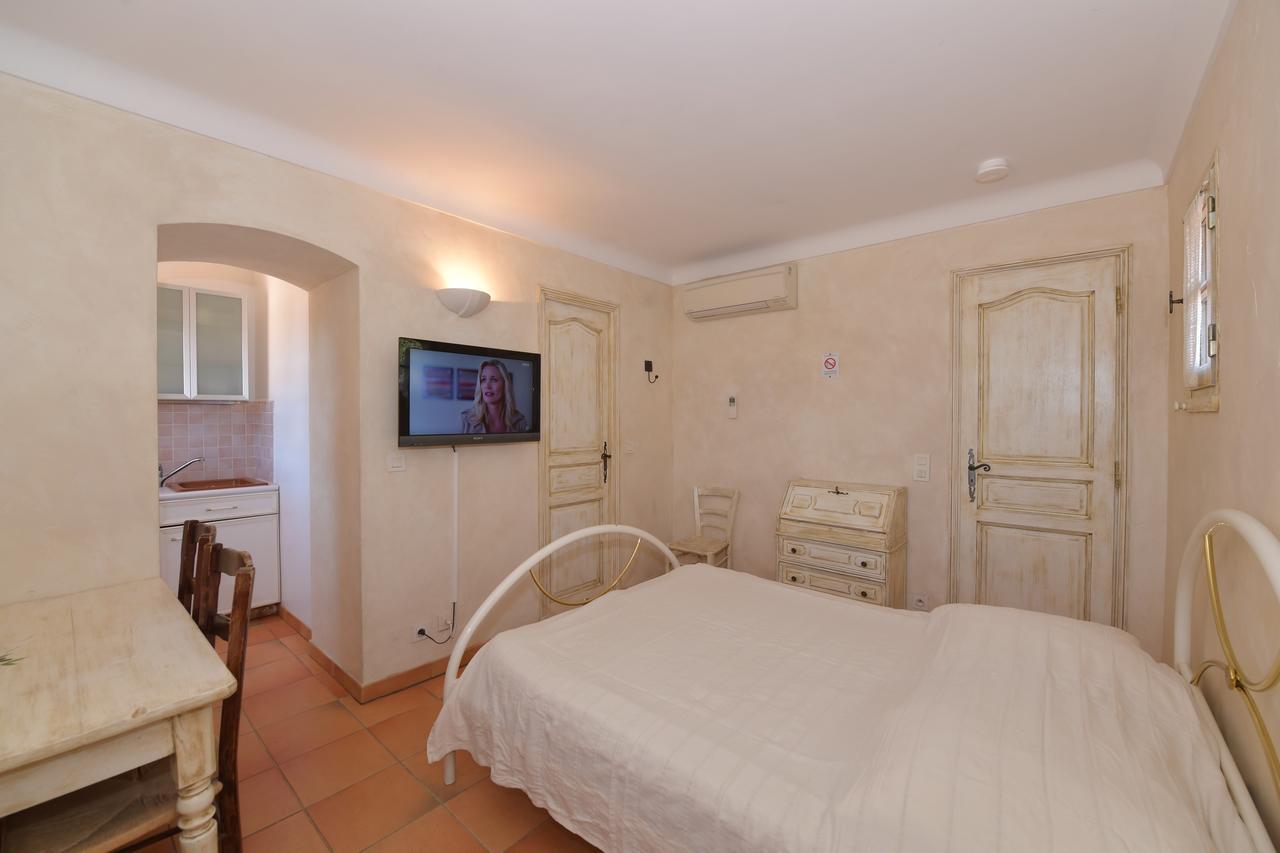Aparthotel Les Lauriers Roses Le Le Rayol-Canadel-sur-Mer Esterno foto