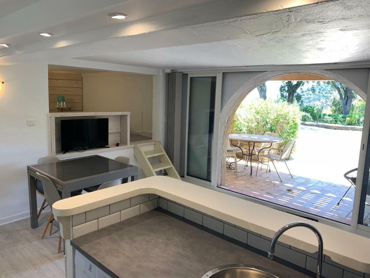 Aparthotel Les Lauriers Roses Le Le Rayol-Canadel-sur-Mer Esterno foto